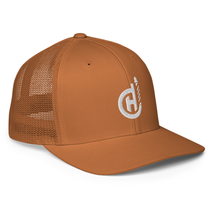 Closed-back trucker cap